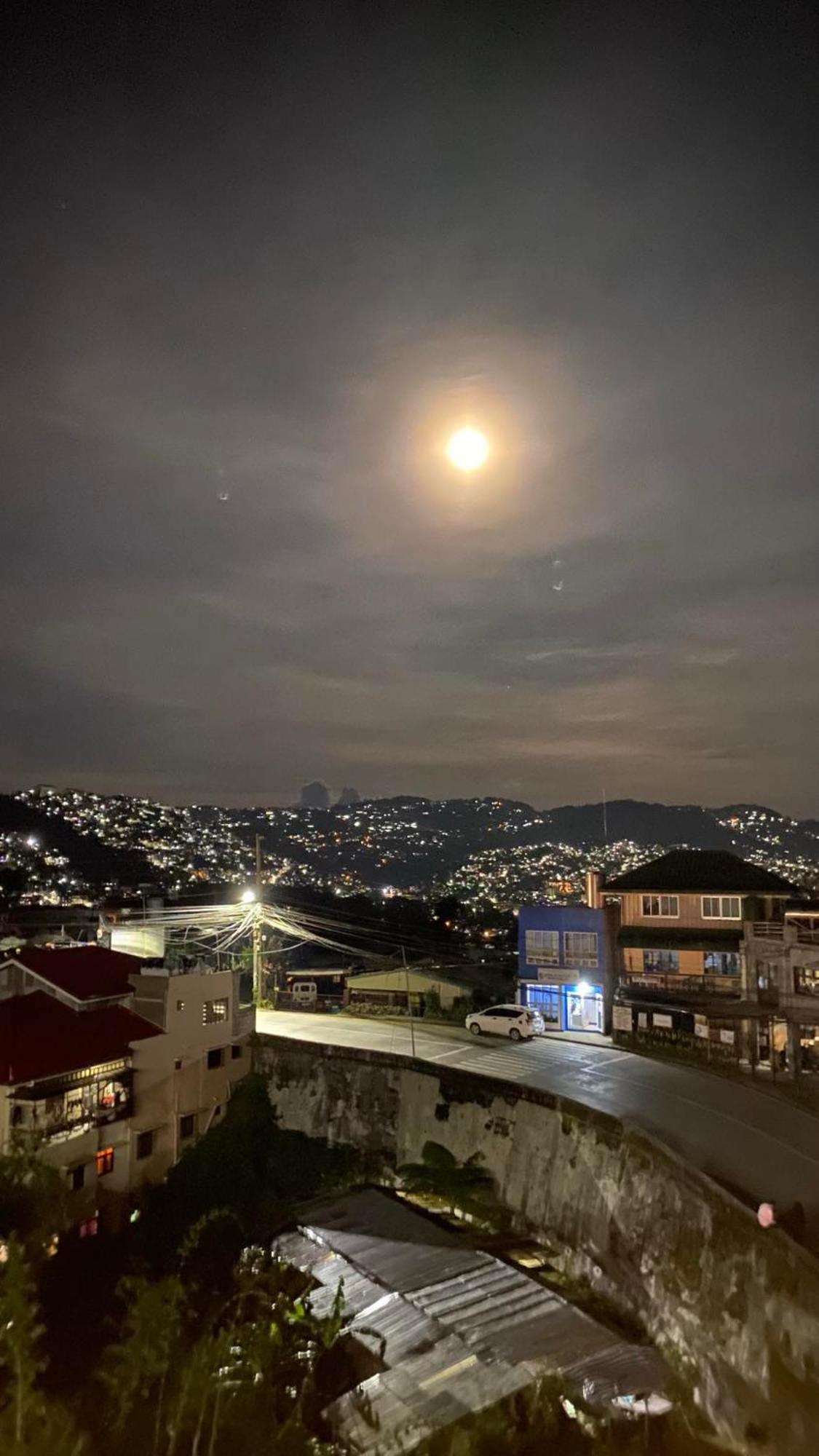 Aparthotel Misty Hills Baguio City Esterno foto