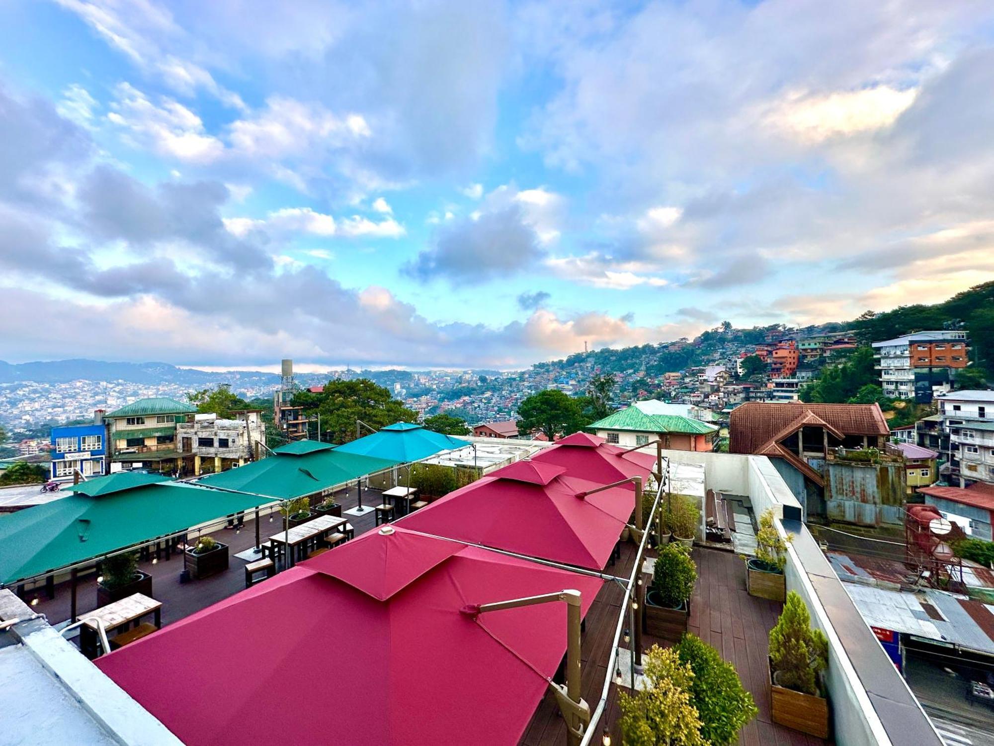 Aparthotel Misty Hills Baguio City Esterno foto